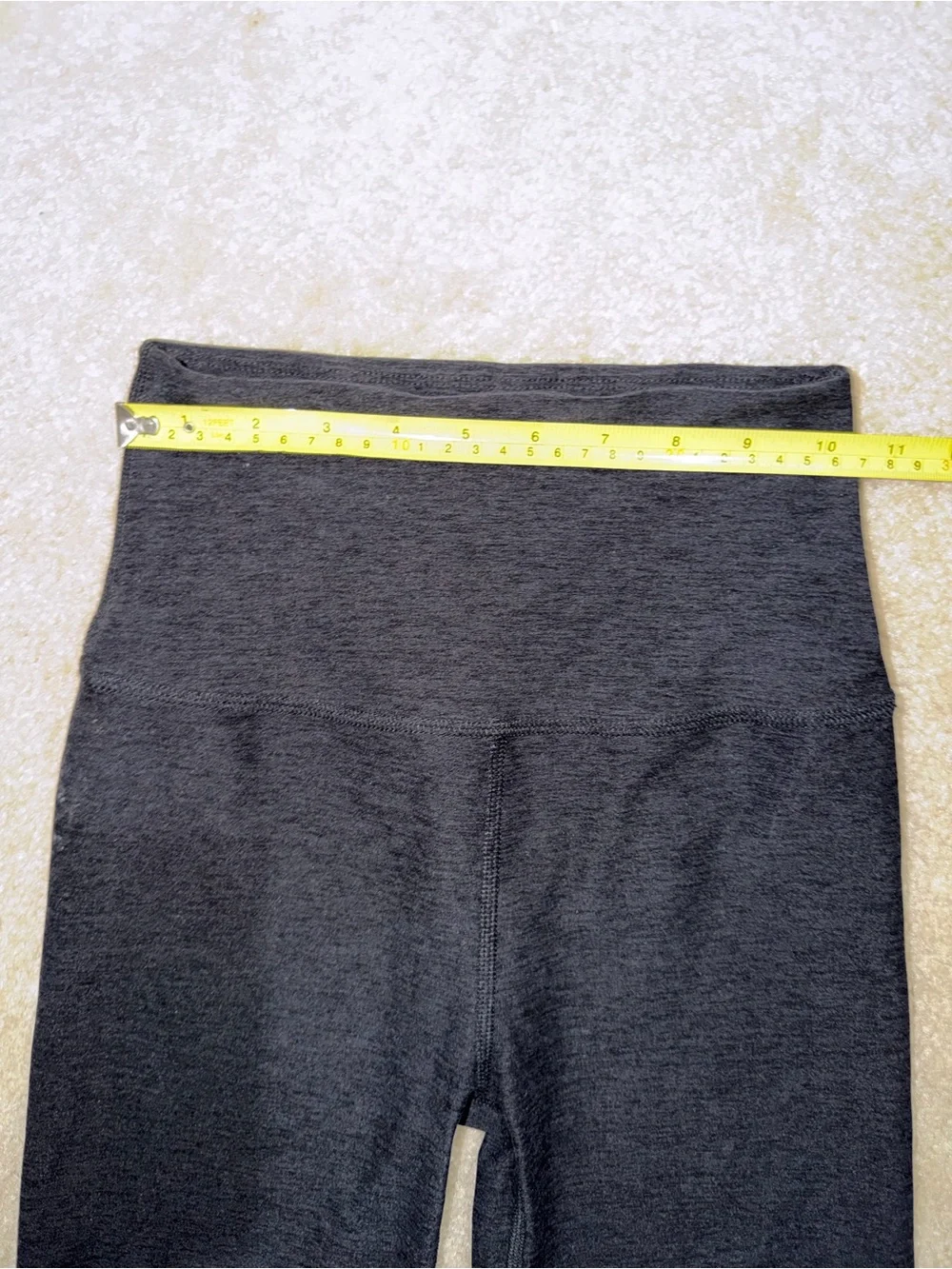 Beyond Yoga Women’s High Waist Biker Shorts Gray Charcoal Size Small Workout - Picture 4 of 5